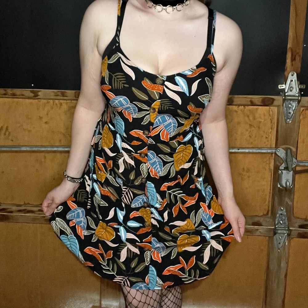 Garage botanical hawaiian leafy print faux button dress